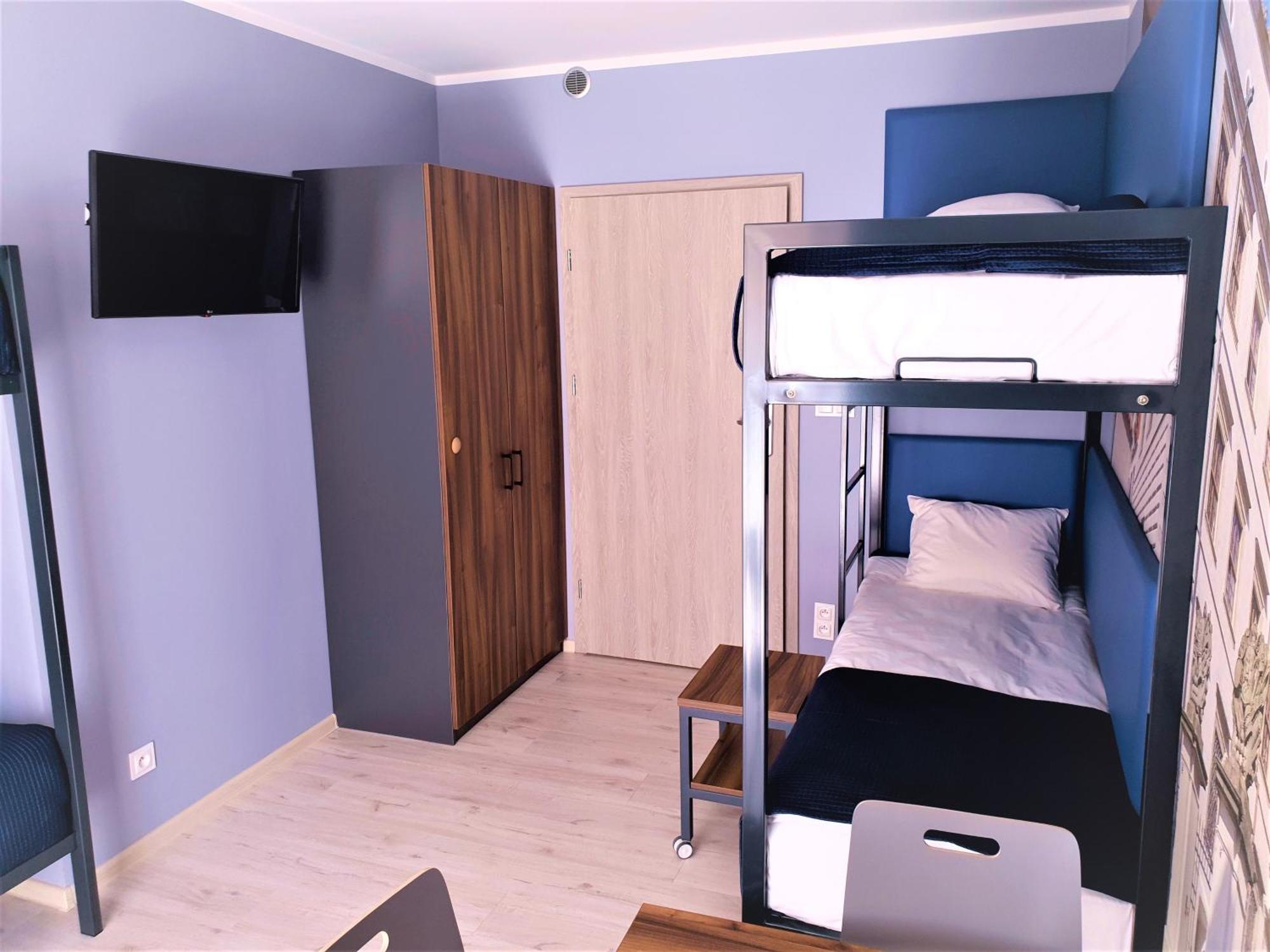 Annamarie Hostal *